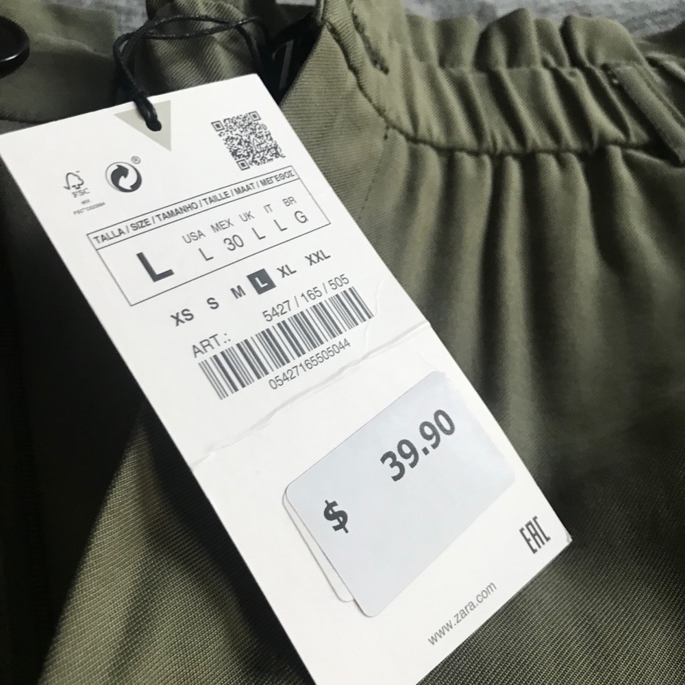 Flowy olive pants perfect for spring. Never worn! - Picture 6 of 6